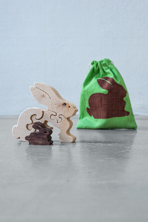 Hase Puzzle mit Jutesack